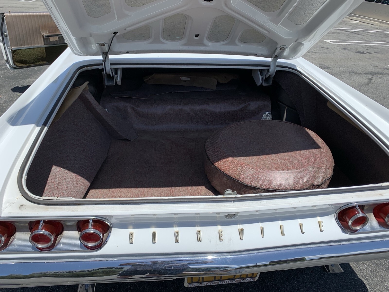 Brown 1961 Pontiac Bonneville