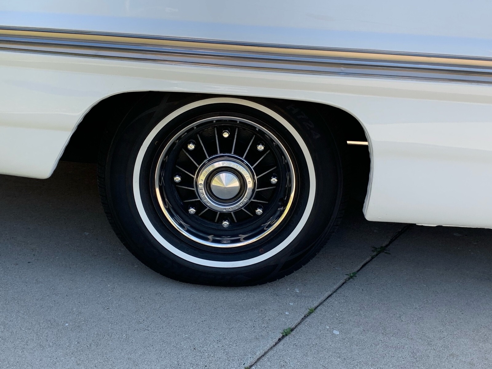 Brown 1961 Pontiac Bonneville