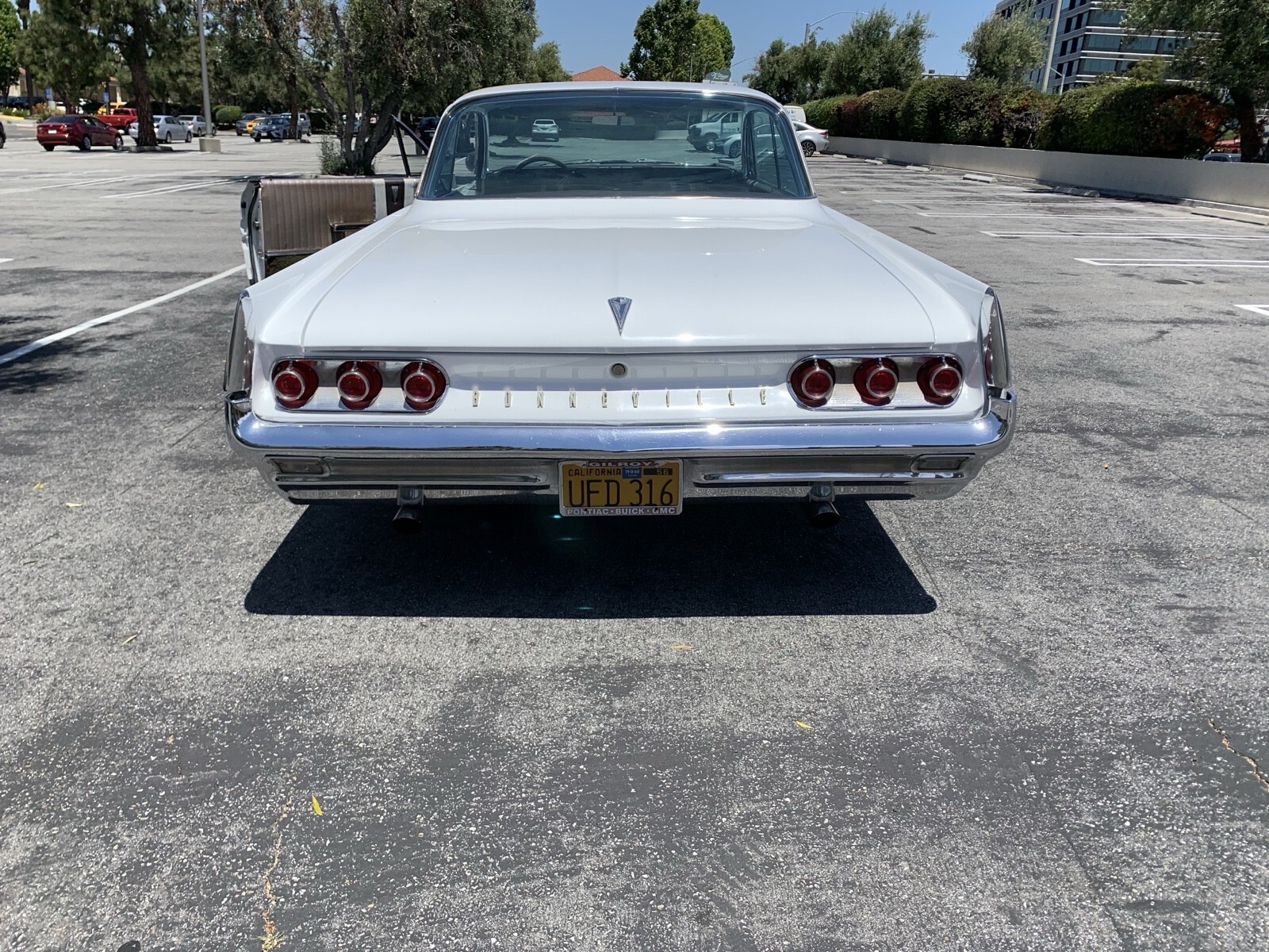 Brown 1961 Pontiac Bonneville