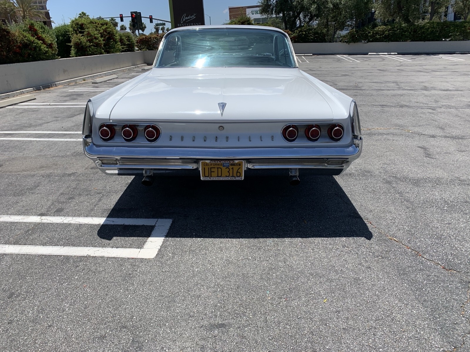 Brown 1961 Pontiac Bonneville
