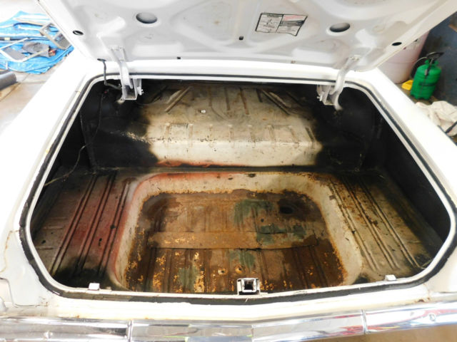 White 1962 Chevrolet Impala