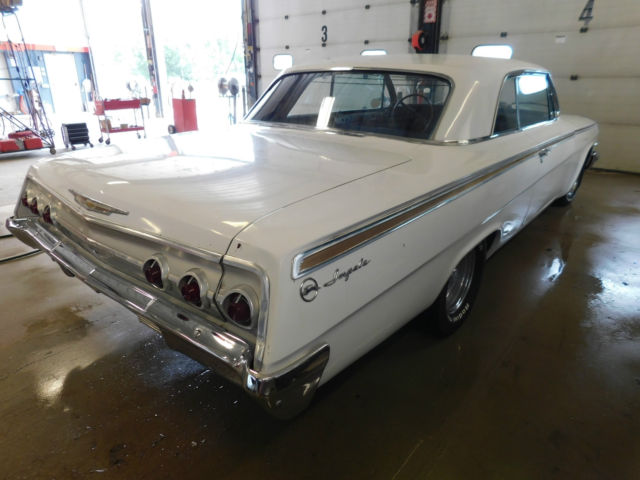 White 1962 Chevrolet Impala