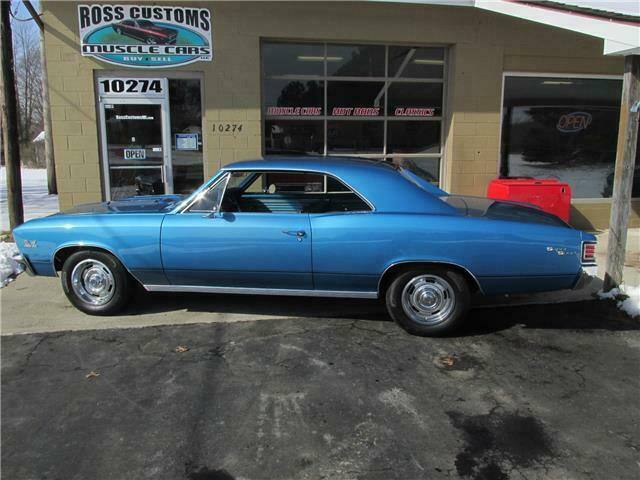 Blue 1967 Chevrolet Chevelle Coupe with Blue interior