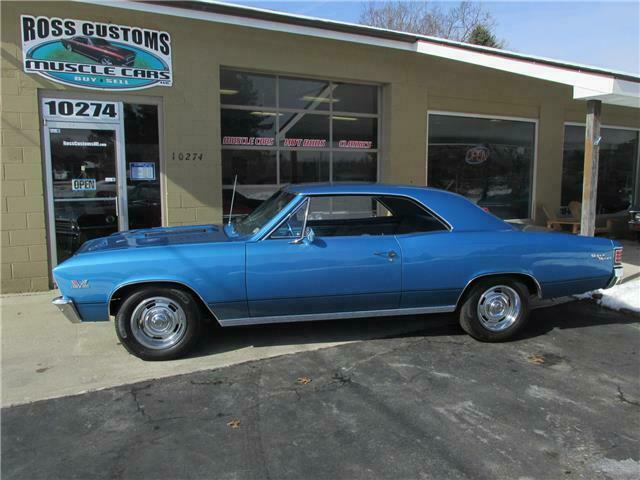 Blue 1967 Chevrolet Chevelle Coupe with Blue interior