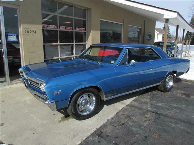 Blue 1967 Chevrolet Chevelle Coupe with Blue interior