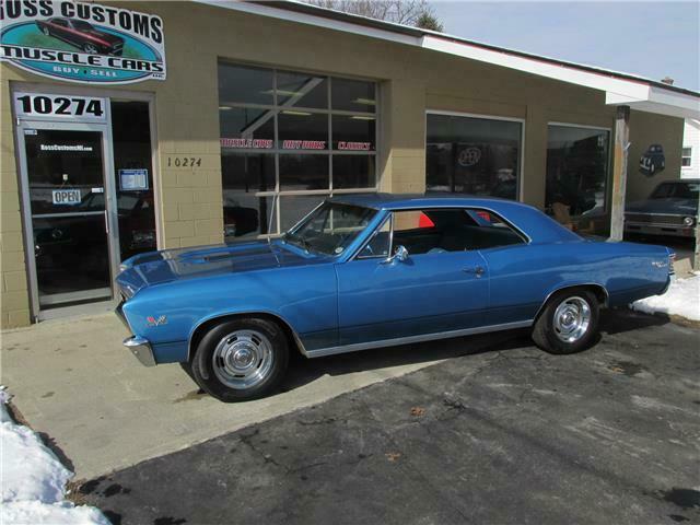Blue 1967 Chevrolet Chevelle Coupe with Blue interior