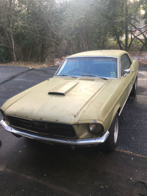 Lime Gold Paint, Ford #2041-A 1967 Ford Mustang Coupe with White interior