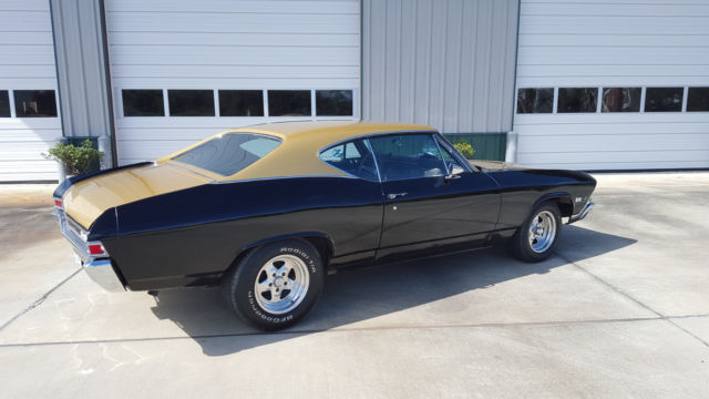Black & Gold 1968 Chevrolet Chevelle Coupe with Black interior