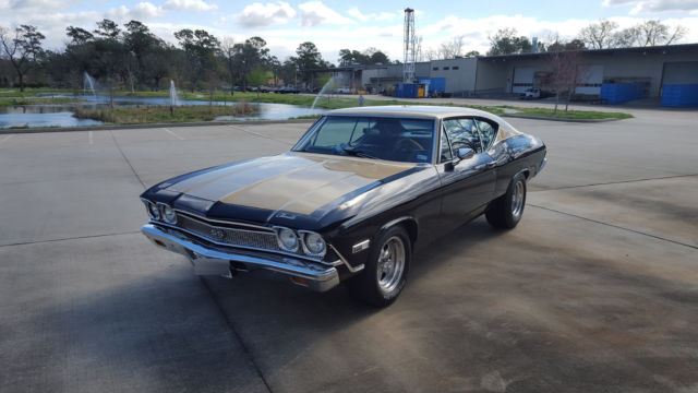 Black & Gold 1968 Chevrolet Chevelle Coupe with Black interior