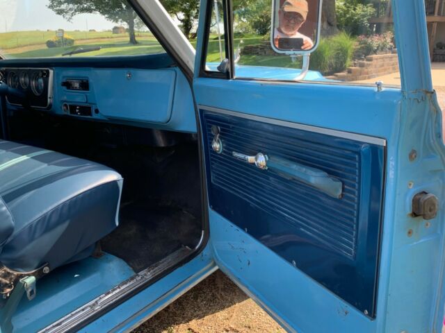 Blue 1968 Chevrolet C-10 Standard Cab Pickup with Blue interior
