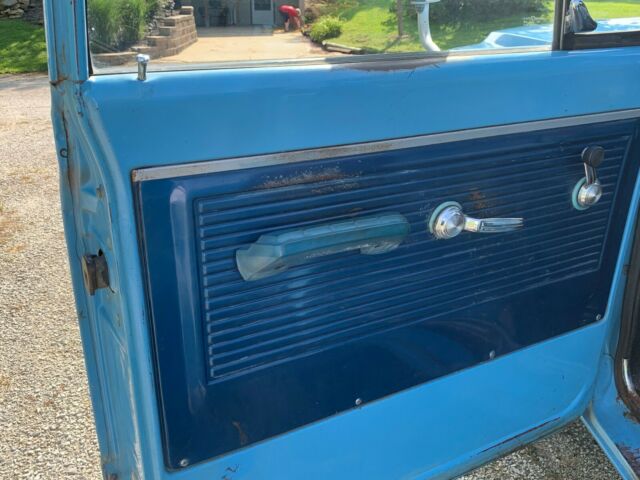 Blue 1968 Chevrolet C-10 Standard Cab Pickup with Blue interior