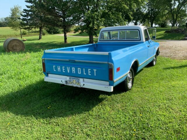 Blue 1968 Chevrolet C-10 Standard Cab Pickup with Blue interior