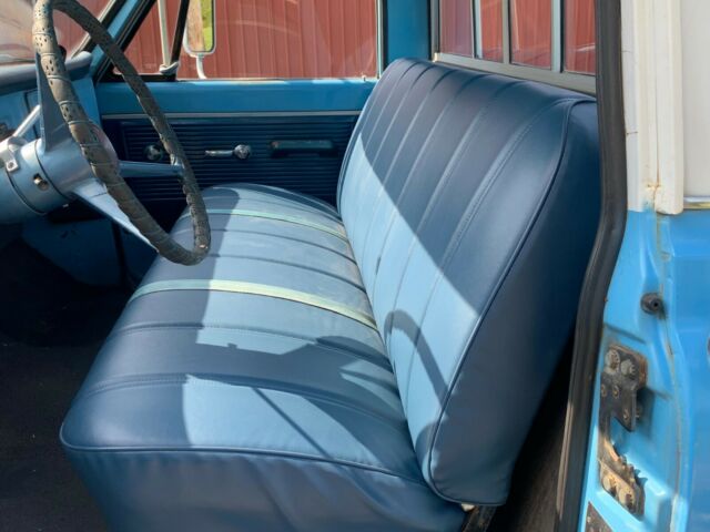 Blue 1968 Chevrolet C-10 Standard Cab Pickup with Blue interior