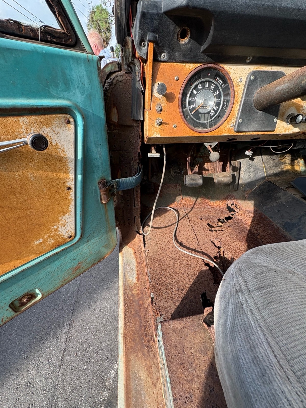 Blue 1968 Ford Bronco SUV with Blue interior