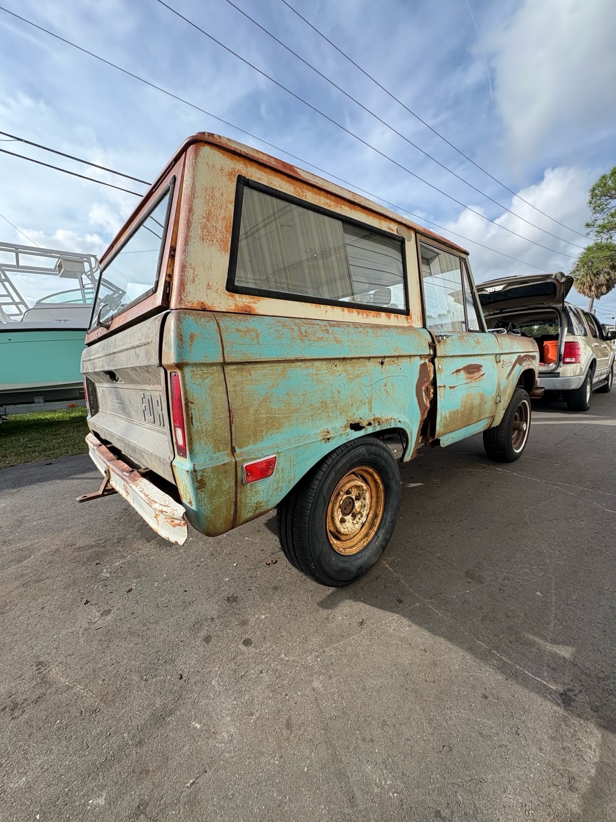 Blue 1968 Ford Bronco SUV with Blue interior