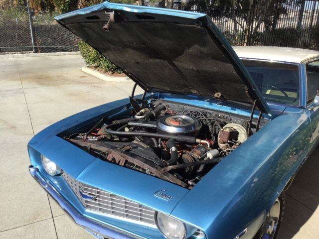 Blue/White 1969 Chevrolet Camaro Coupe with White Houndstooth interior