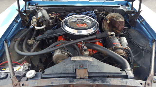 Blue/White 1969 Chevrolet Camaro Coupe with White Houndstooth interior