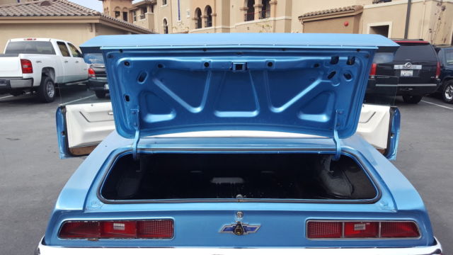 Blue/White 1969 Chevrolet Camaro Coupe with White Houndstooth interior