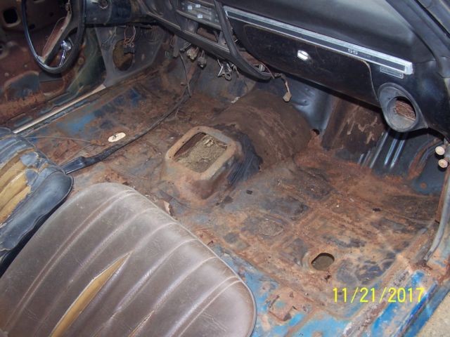 Green 1969 Chevrolet Chevelle Coupe with Blue interior