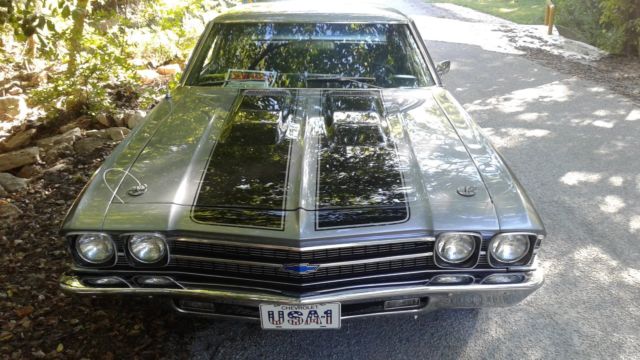 Silver 1969 Chevrolet Chevelle Coupe with Black interior