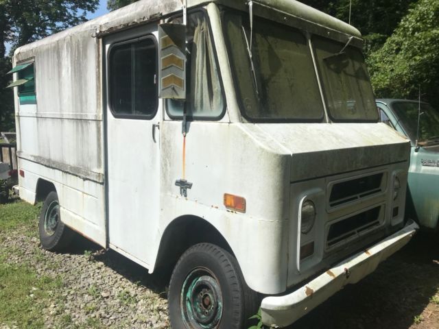 White 1969 Chevrolet C-10 P10 Step Van