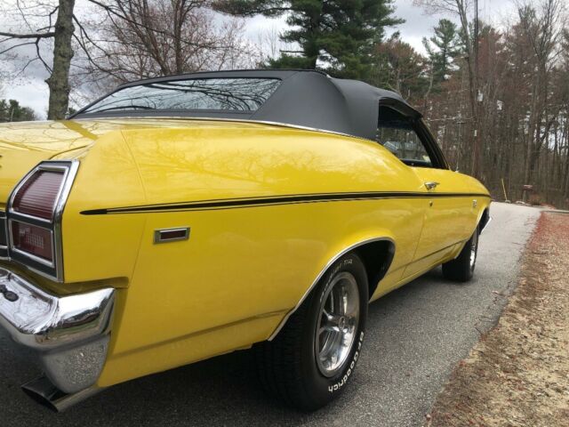 Yellow 1969 Chevrolet Chevelle Convertible with Black interior