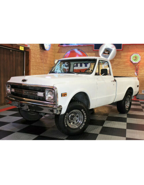 White 1969 Chevrolet C-10 Standard Cab Pickup