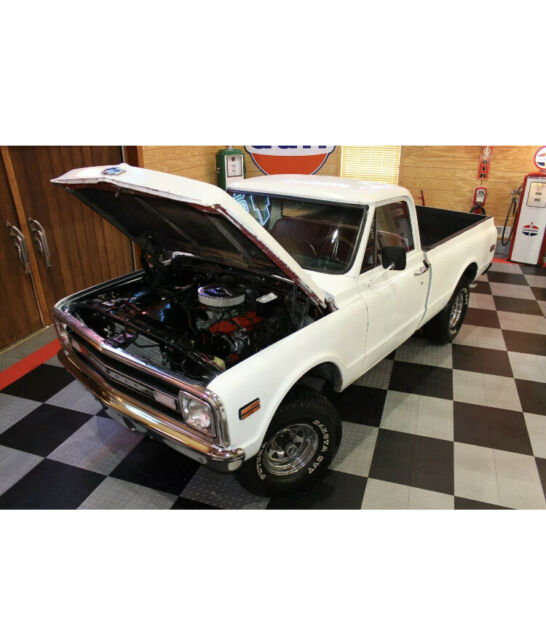 White 1969 Chevrolet C-10 Standard Cab Pickup