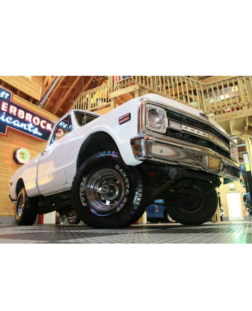 White 1969 Chevrolet C-10 Standard Cab Pickup