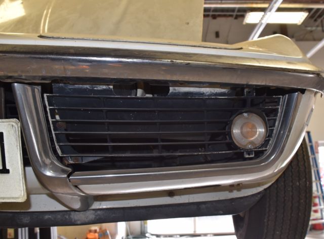 White 1969 Chevrolet Corvette Coupe with Black interior