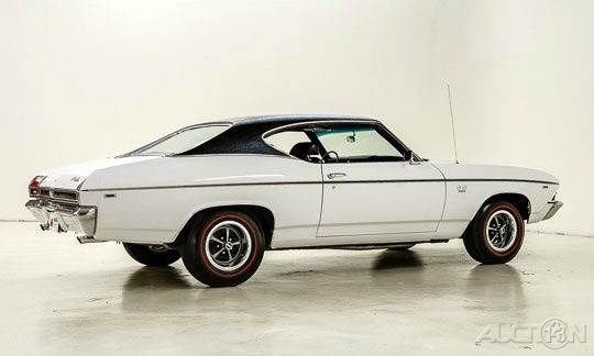 White 1969 Chevrolet Chevelle with Black interior