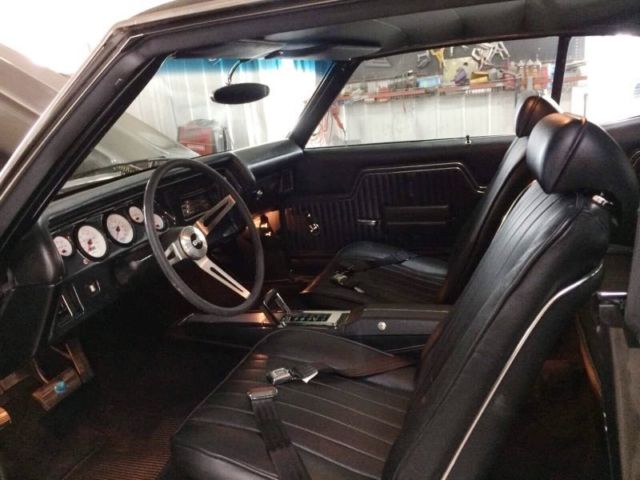 Grey 1970 Chevrolet Chevelle Coupe with Black interior