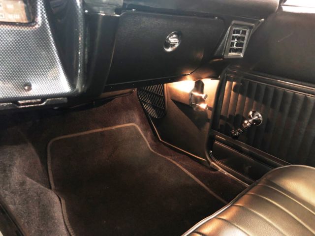 Grey 1970 Chevrolet Chevelle Coupe with Black interior