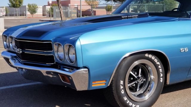 Blue 1970 Chevrolet Chevelle Coupe with Black interior