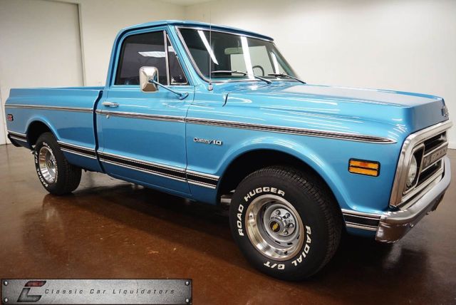 Blue 1970 Chevrolet C-10 Pickup with Blue interior