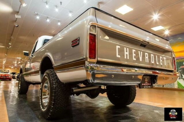 Gray 1970 Chevrolet Other Pickups Pickup Truck with Black interior