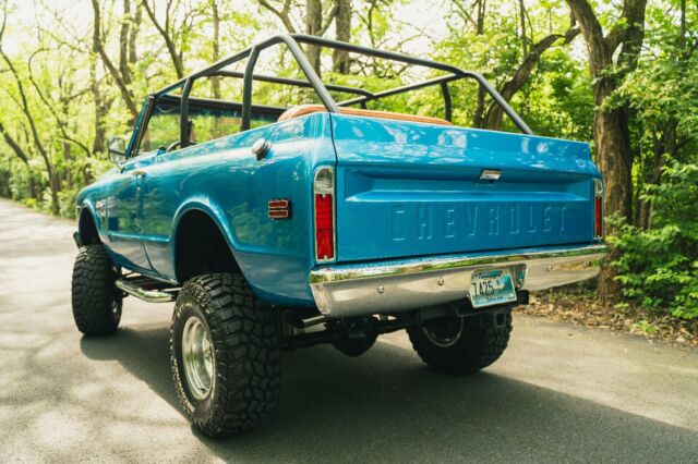Blue 1970 Chevrolet Blazer SUV with Camel interior