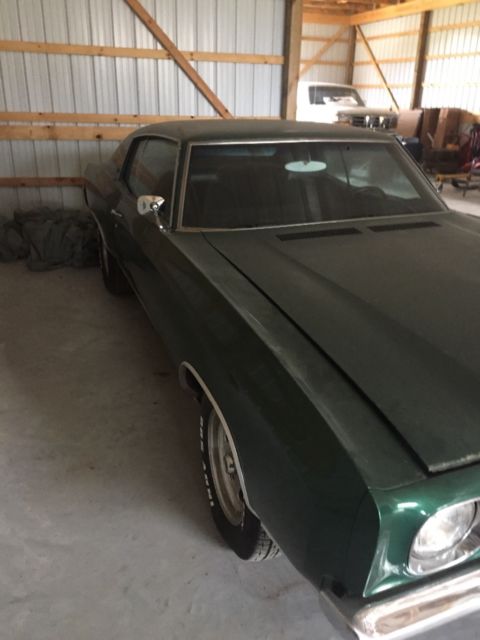 Green 1970 Chevrolet Monte Carlo with Black interior
