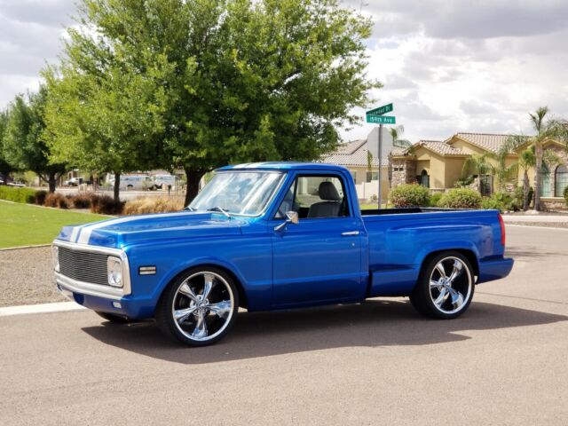 Blue 1971 Chevrolet C-10 with Gray interior