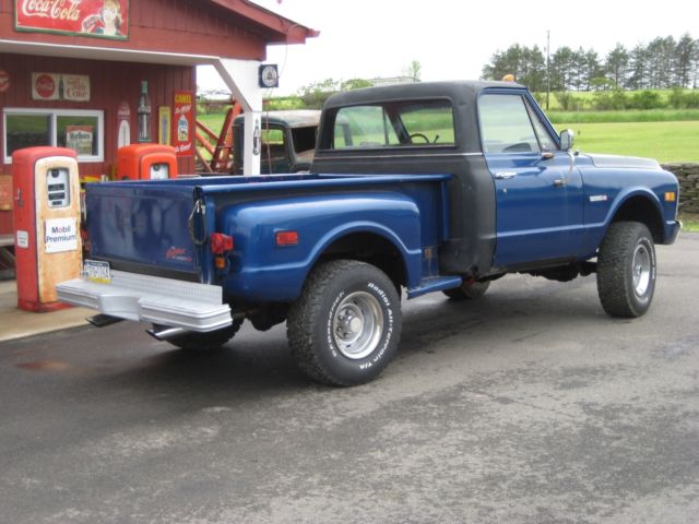 Blue 1971 Chevrolet C/K Pickup 1500 Standard Cab Pickup with Black interior
