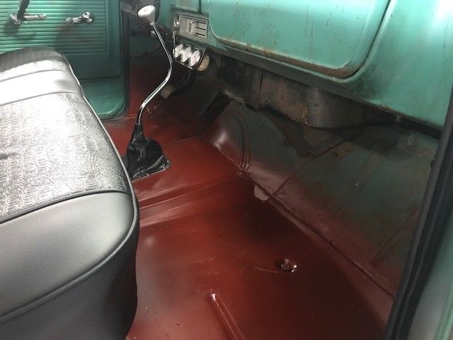 Patina 1971 Chevrolet C-10 Standard Cab Pickup