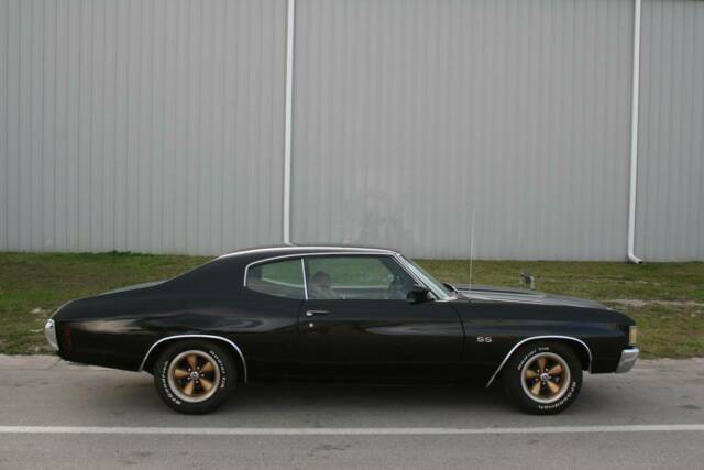 Black 1972 Chevrolet Chevelle Coupe with BEIGE interior