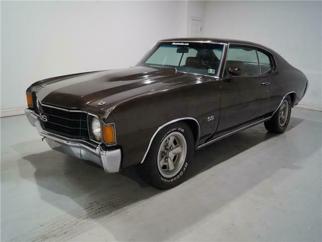 -- 1972 Chevrolet Chevelle Coupe with -- interior