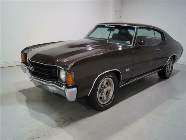 -- 1972 Chevrolet Chevelle Coupe with -- interior