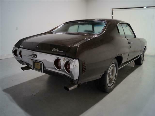 -- 1972 Chevrolet Chevelle Coupe with -- interior