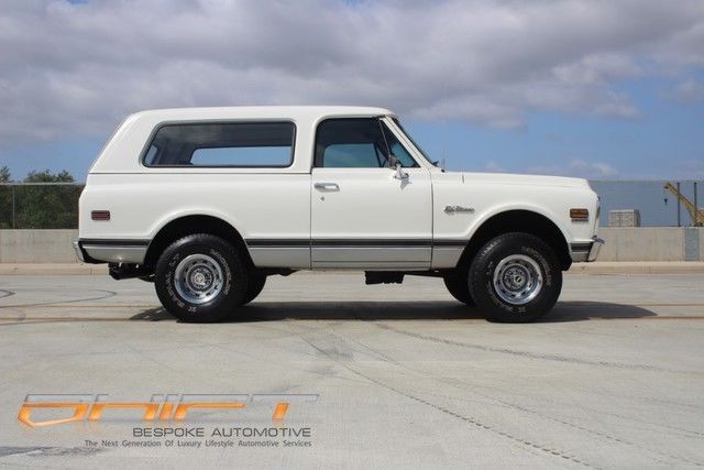 White 1972 Chevrolet Blazer SUV with Black interior