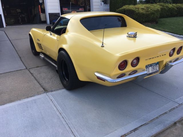 Yellow 1972 Chevrolet Corvette Coupe with Black interior