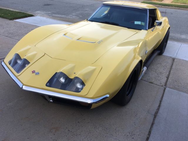 Yellow 1972 Chevrolet Corvette Coupe with Black interior