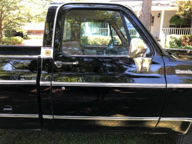 Black 1975 Chevrolet C/K Pickup 1500 Truck