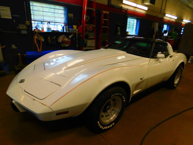 White 1978 Chevrolet Corvette Coupe